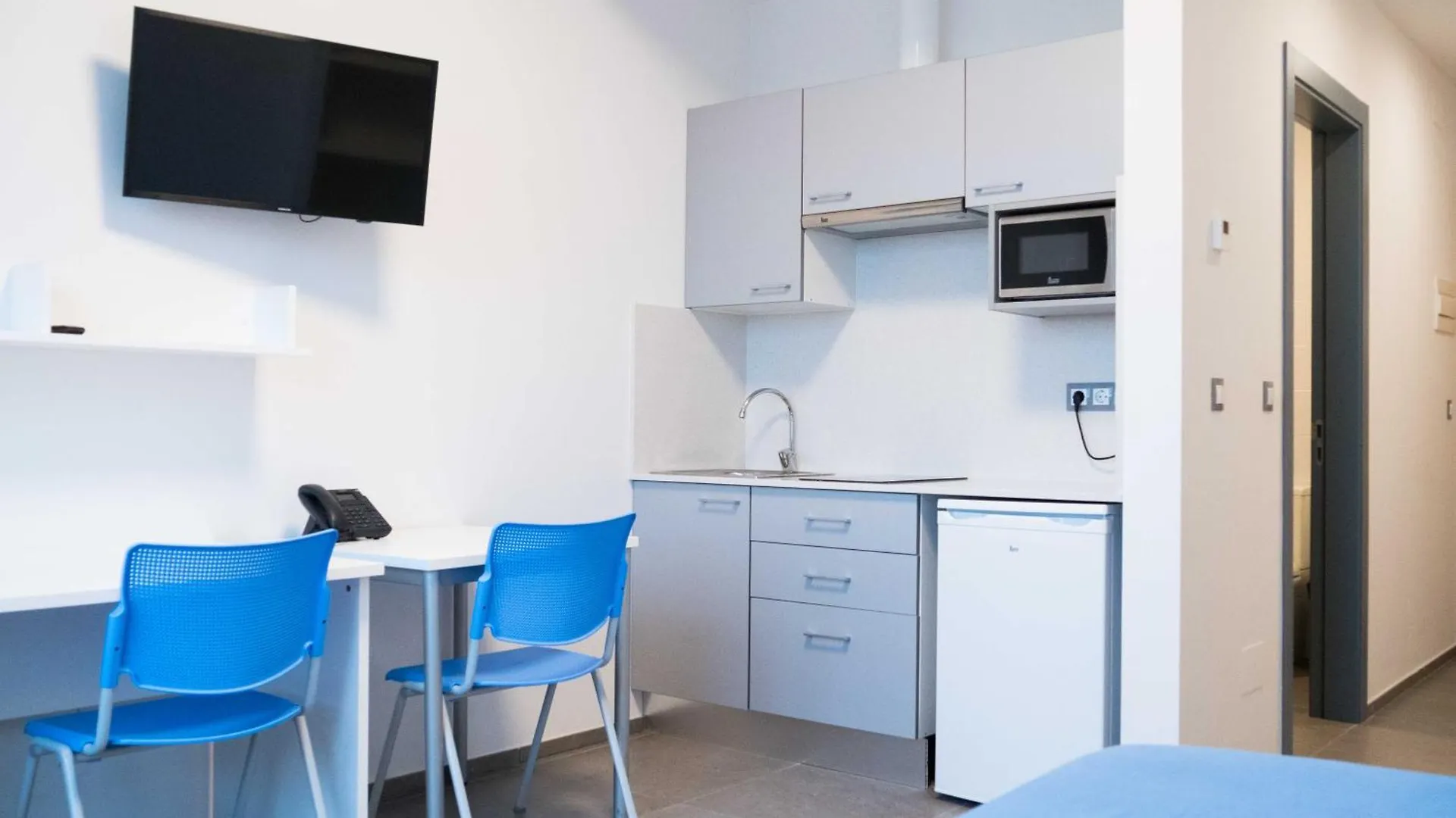 Aparthotel Apartamentos Turisticos Uneatlantico Santander Spain
